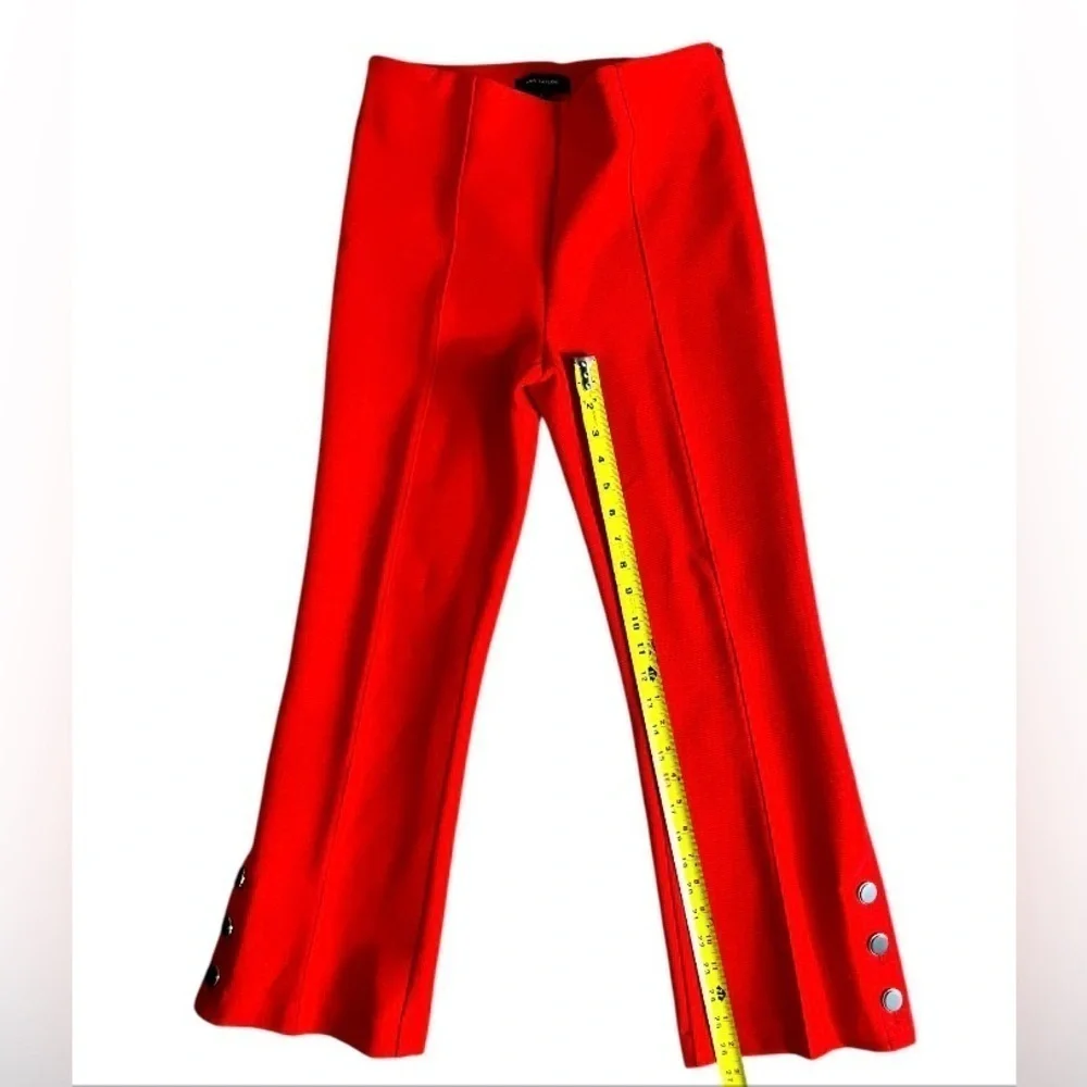 Ann Taylor Button Trim Kick Crop Pant, SZ: 4, Vibrant Red - Picture 4 of 10